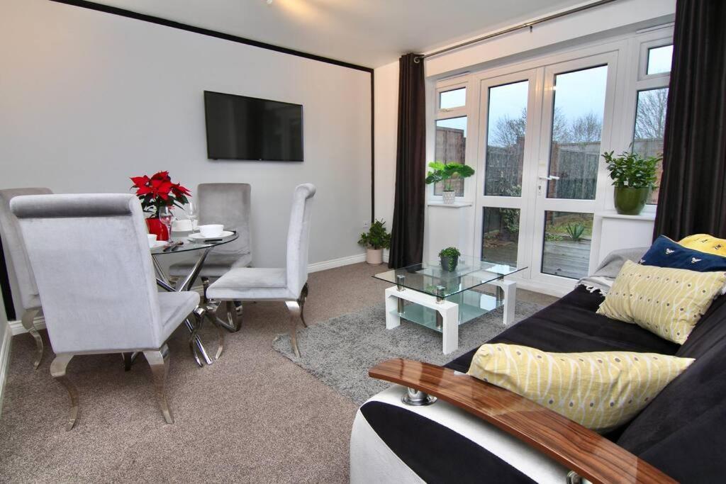 Daimler House - Cosy Home Near Coventry City Centre Exterior foto